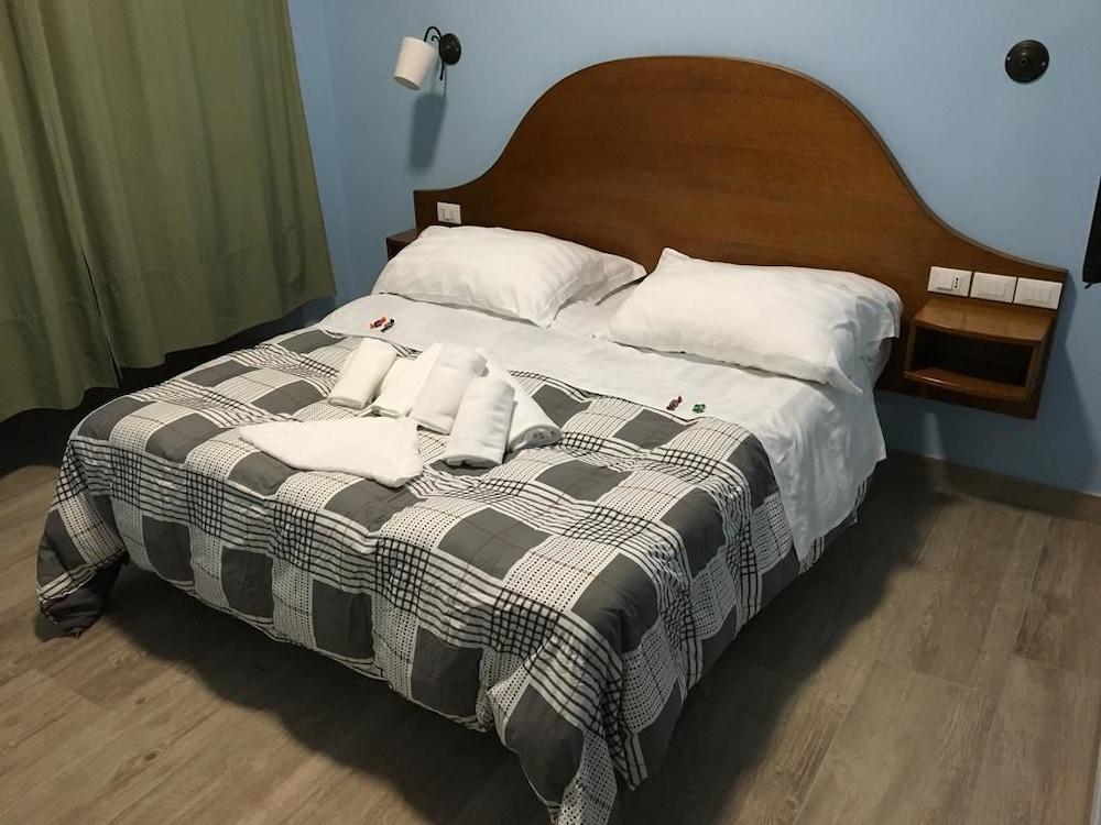 Pensione Paradise Рим Екстериор снимка
